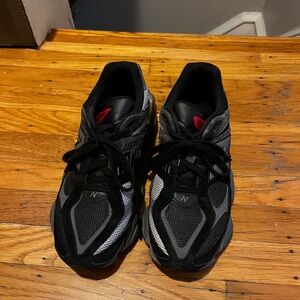 Black and Gray New Balance 9060